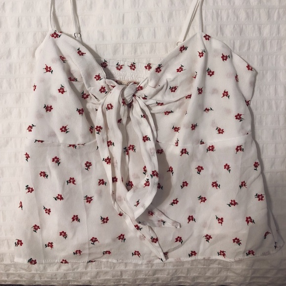 🍾 BLACK FRIDAY! Brandy Melville Floral Crop - Picture 1 of 2
